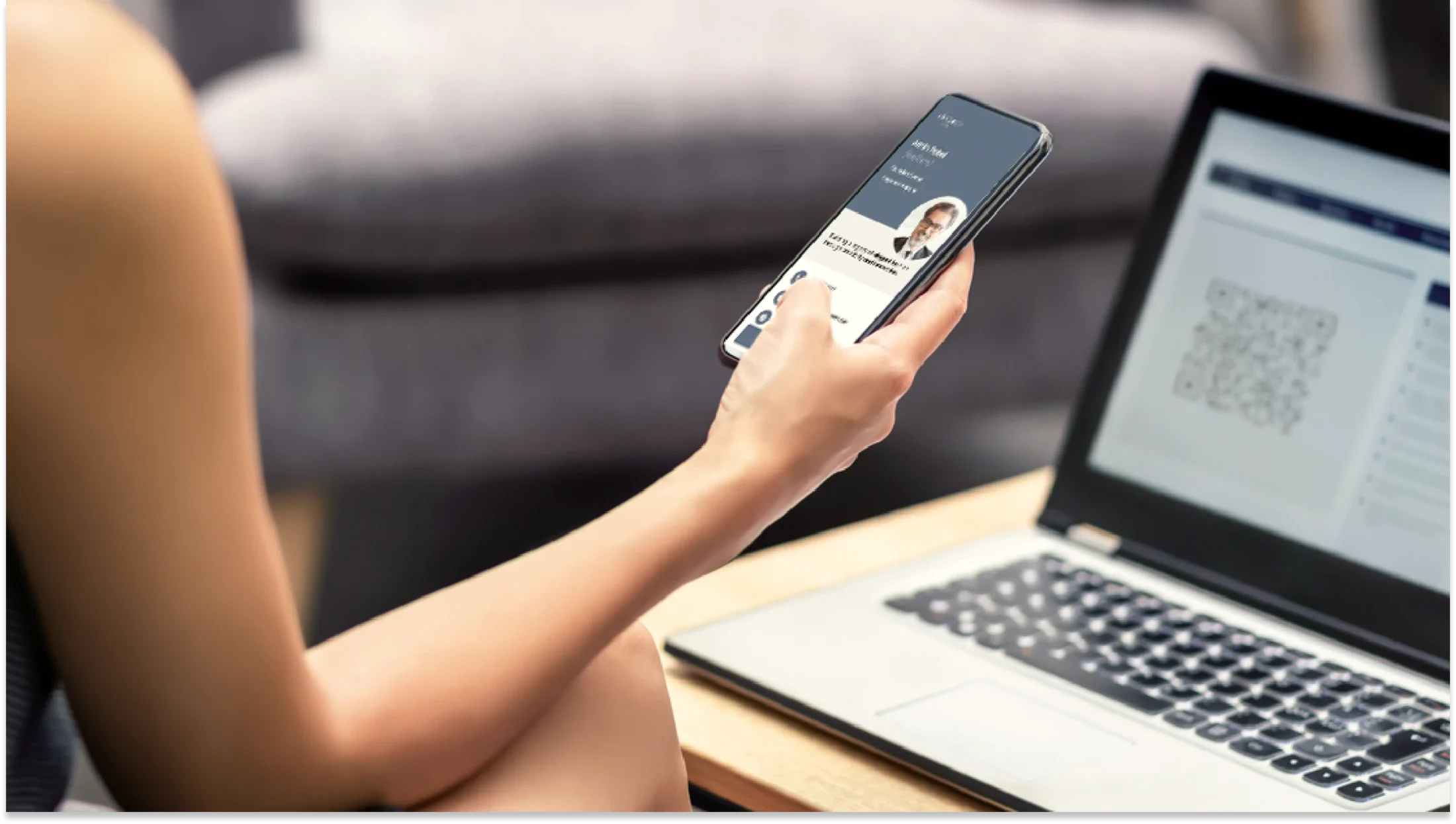 Digital business cards for LinkedIn networking